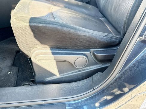 Used 2013 Nissan Rogue S image 16