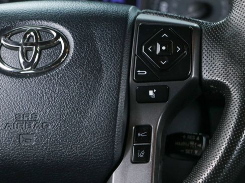 Used 2020 Toyota Tacoma TRD Sport AWD/4WD image 15