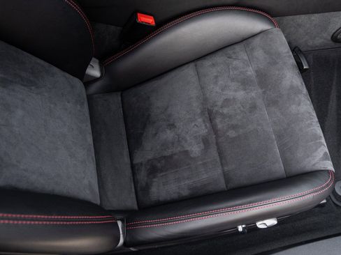 Certified 2018 Porsche 911 GT3 image 43