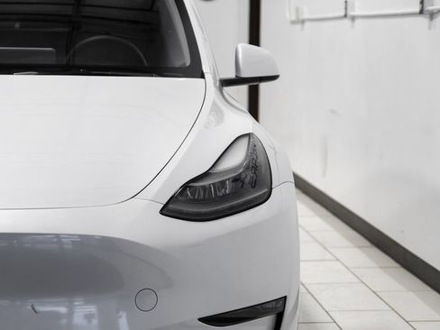 Used 2023 Tesla Model Y Long Range AWD/4WD image 42