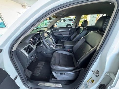 Used 2021 Volkswagen Atlas SE image 10