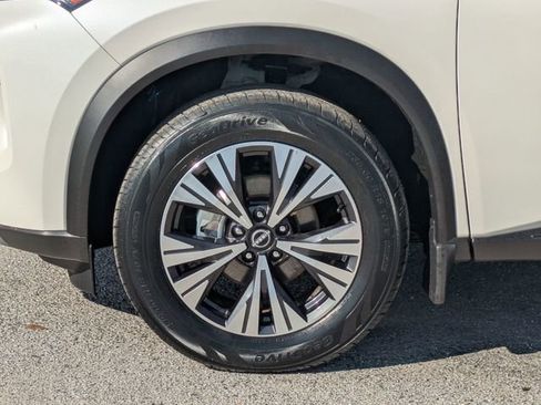 Certified 2023 Nissan Rogue SV image 13