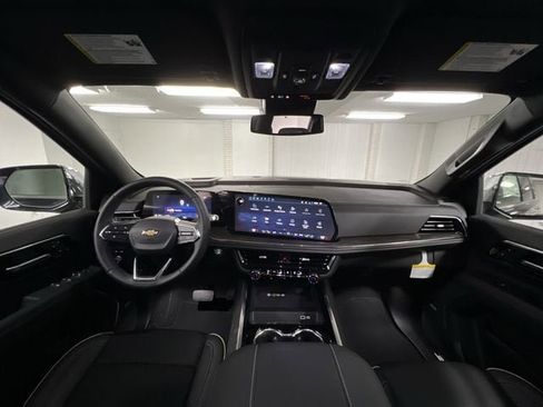 New 2025 Chevrolet Suburban Premier image 20