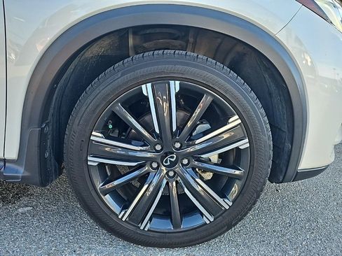 Used 2021 INFINITI QX50 Luxe w/ Appearance Package image 16