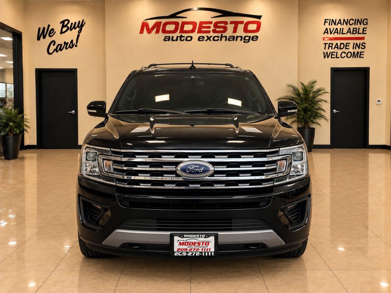 Used 2019 Ford Expedition XLT w/ Equipment Group 202A AWD/4WD image 9