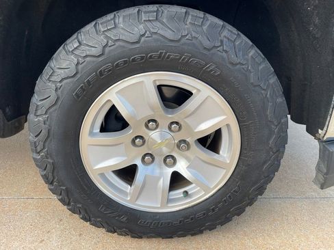 Used 2018 Chevrolet Silverado 1500 LT w/ Texas Edition AWD/4WD image 20