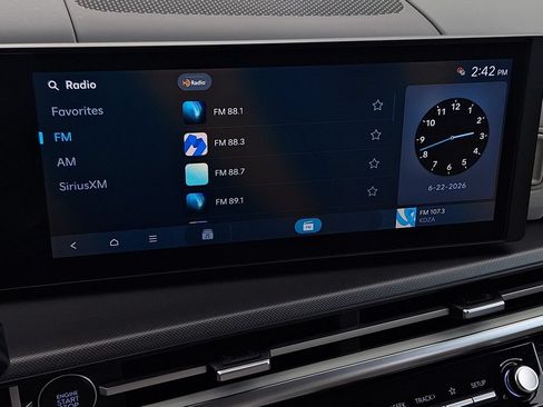 Used 2025 Hyundai Santa Fe SEL FWD image 22
