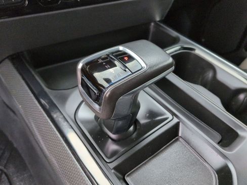 Used 2022 Chevrolet Silverado 1500 ZR2 w/ Technology Package image 23