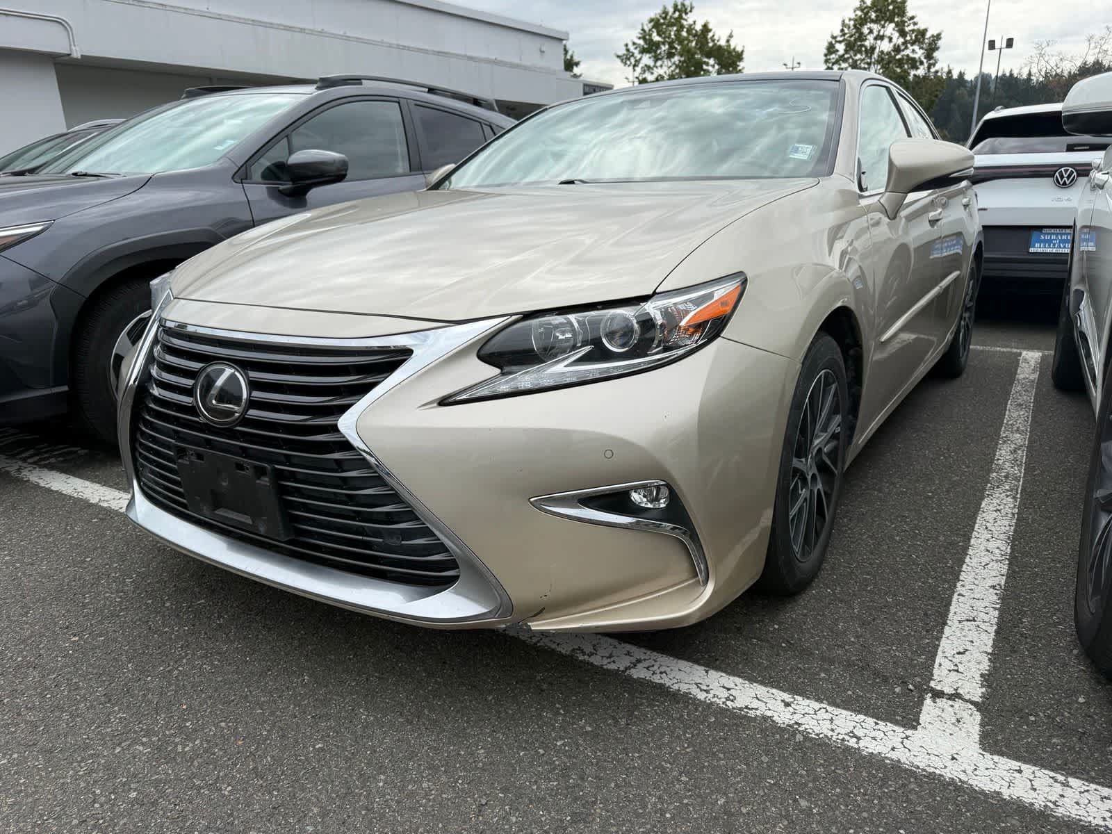 Used 2017 Lexus ES 350 w/ Navigation System Package FWD image 1