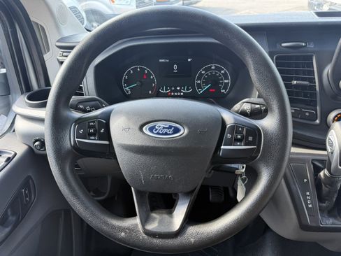 Used 2023 Ford Transit 250 Low Roof RWD image 17