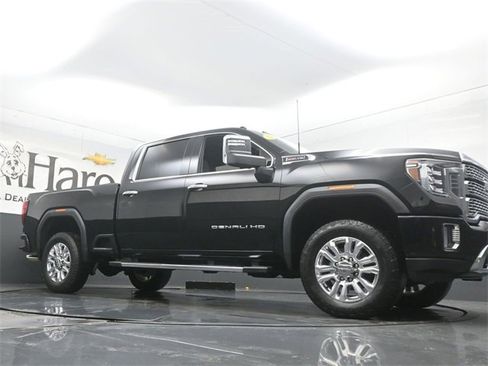 Used 2020 GMC Sierra 2500 Denali w/ Denali Ultimate Package image 2