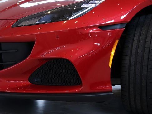 Certified 2022 Ferrari Portofino M RWD image 18