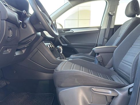 Used 2022 Volkswagen Tiguan S image 19