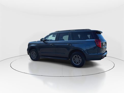 Certified 2025 Ford Expedition Active image 6