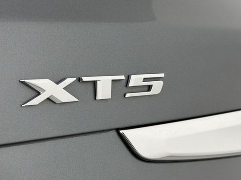 Used 2022 Cadillac XT5 Premium Luxury w/ Technology Package FWD image 33
