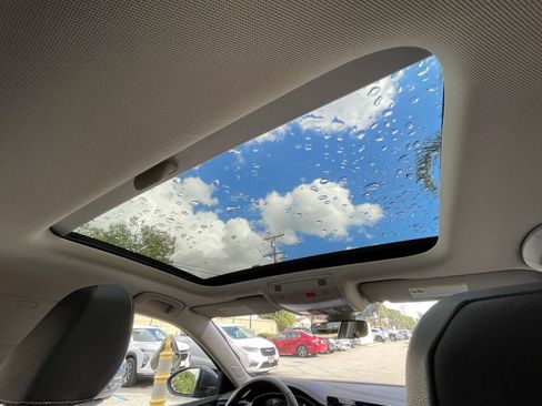 Used 2025 Volkswagen Jetta SE image 22