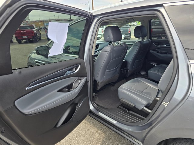 Used 2019 Buick Enclave Essence AWD/4WD image 16