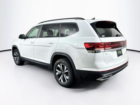 Used 2024 Volkswagen Atlas SE FWD image 5