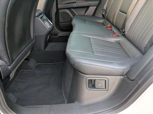 Used 2024 Maserati Grecale GT image 19