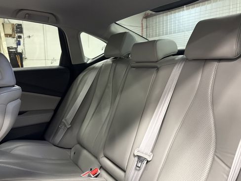 Used 2023 Acura TLX w/ Technology Package image 14