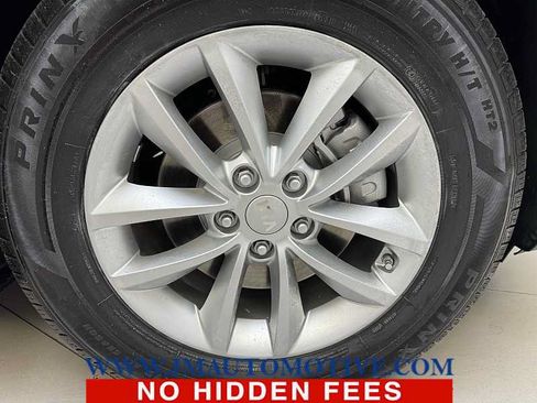 Used 2017 Kia Sorento AWD w/ LX Convenience Package image 9