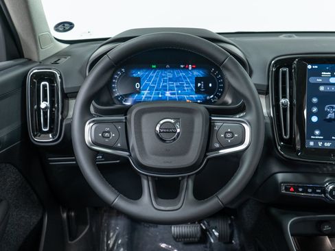 New 2026 Volvo XC40 B5 Plus w/ Protection Package Premier AWD/4WD image 17