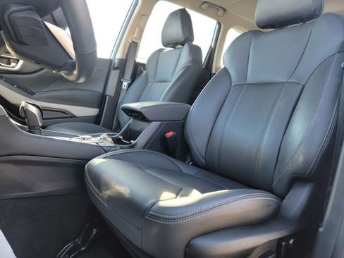 Used 2023 Subaru Forester Limited image 15