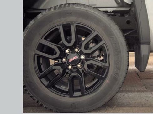 Used 2024 GMC Sierra 1500 Elevation image 19