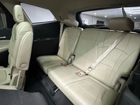 Used 2018 Buick Enclave Essence FWD image 26