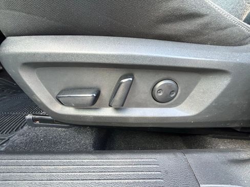 Used 2021 Nissan Rogue SV AWD/4WD image 12