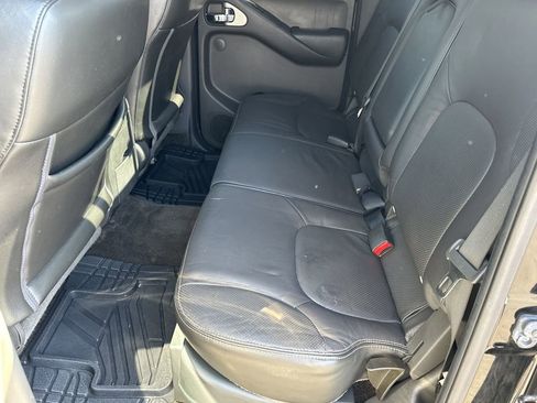 Used 2015 Nissan Frontier PRO-4X w/ Pro-4x Luxury Package AWD/4WD image 15