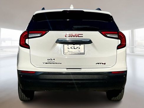 Used 2022 GMC Terrain AT4 w/ Infotainment Package II image 5