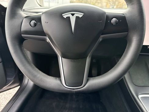 Used 2023 Tesla Model 3 Standard Range RWD image 18