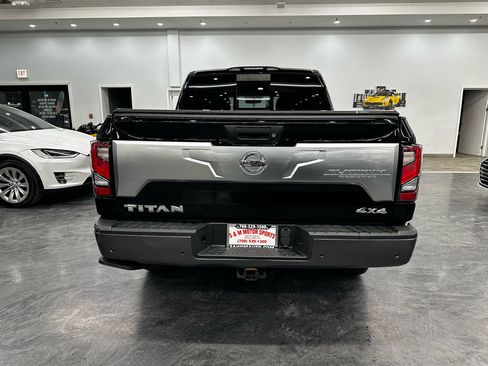 Used 2020 Nissan Titan Platinum Reserve w/ Moonroof Package image 6