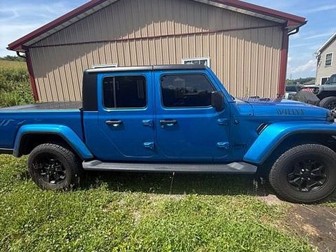 Used 2021 Jeep Gladiator Sport AWD/4WD image 2
