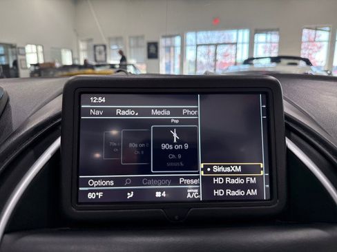 Used 2019 Aston Martin DB11 Volante image 81