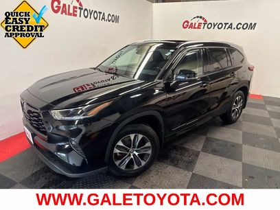 Used 2021 Toyota Highlander XLE