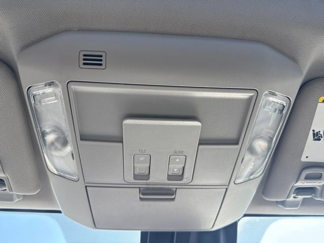 Used 2018 Toyota Tundra Limited AWD/4WD image 31