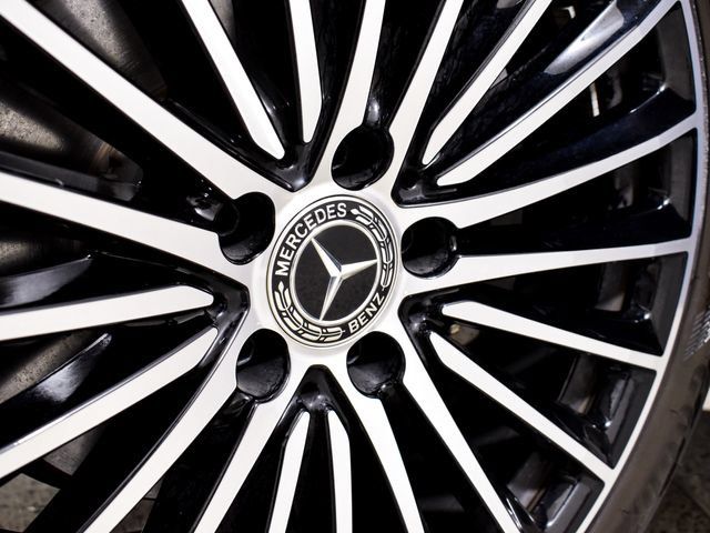 Certified 2025 Mercedes-Benz GLC 300 image 17