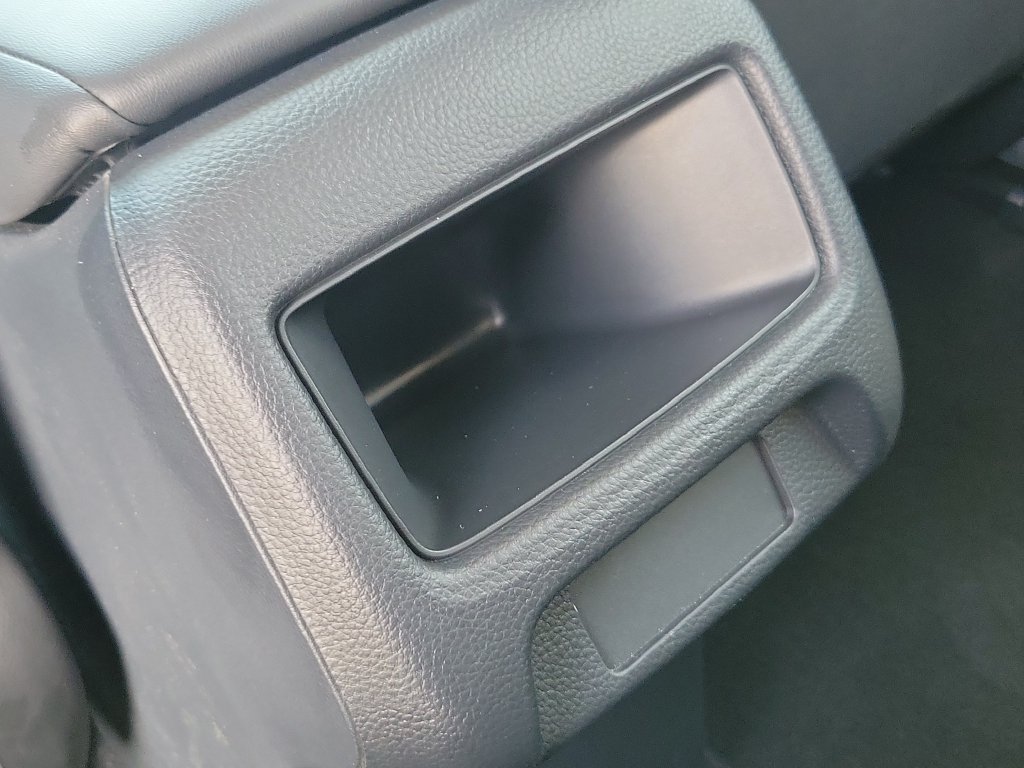 Used 2027 Honda HR-V LX image 12