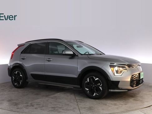 Used 2024 Kia Niro Wind FWD image 14