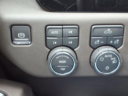 New 2025 Chevrolet Silverado 1500 LT w/ Z71 Off-Road Package image 14