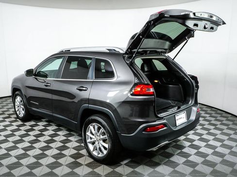 Used 2016 Jeep Cherokee Limited AWD/4WD image 32