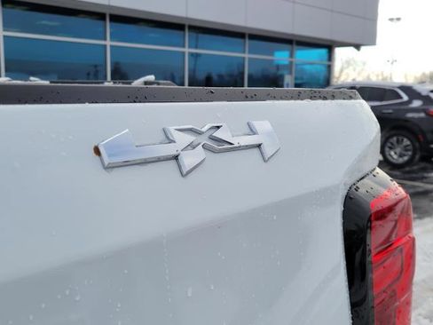 New 2026 GMC Sierra 1500 Elevation image 8