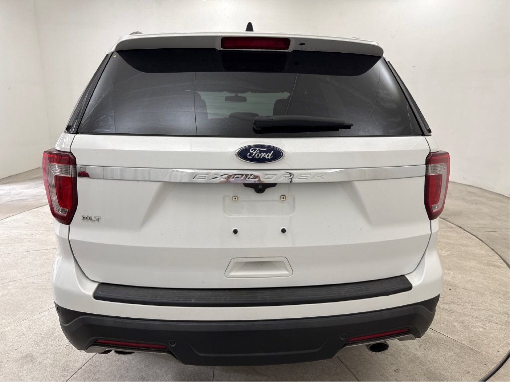 Used 2018 Ford Explorer XLT FWD image 24