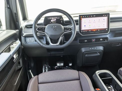 New 2025 Volkswagen ID. Buzz Pro S Plus image 8