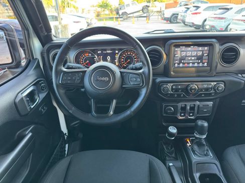 Used 2021 Jeep Wrangler Sport AWD/4WD image 26