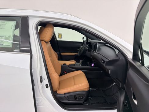 New 2026 Lexus UX 300h FWD image 28