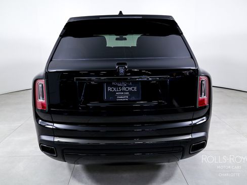 Certified 2024 Rolls-Royce Cullinan Black Badge w/ Dark Exterior Package AWD/4WD image 9