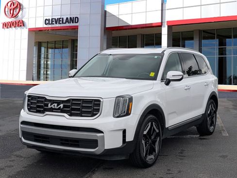 Used 2023 Kia Telluride S w/ S Sunroof Package AWD/4WD image 4